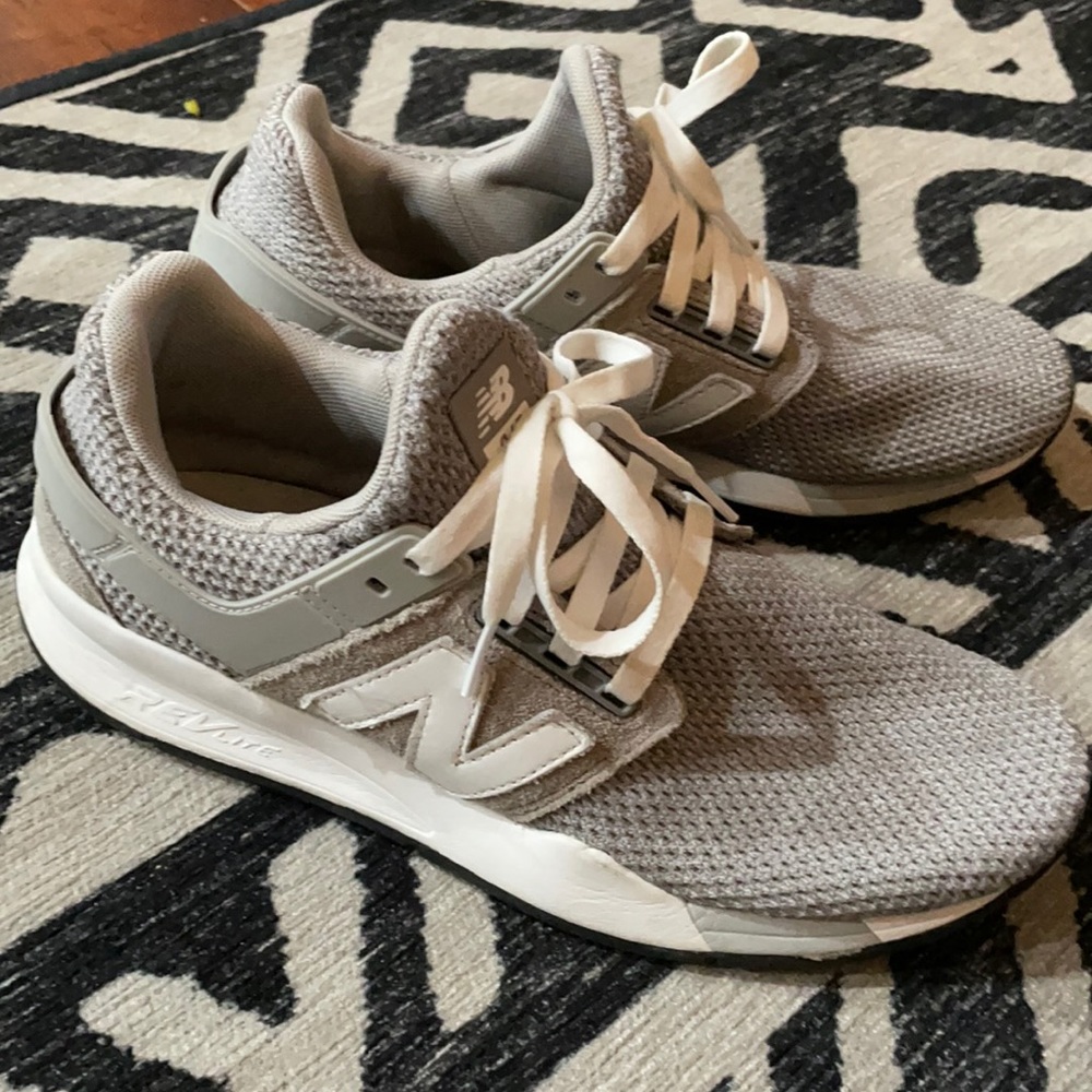 New Balance Revlite 247 sneakers